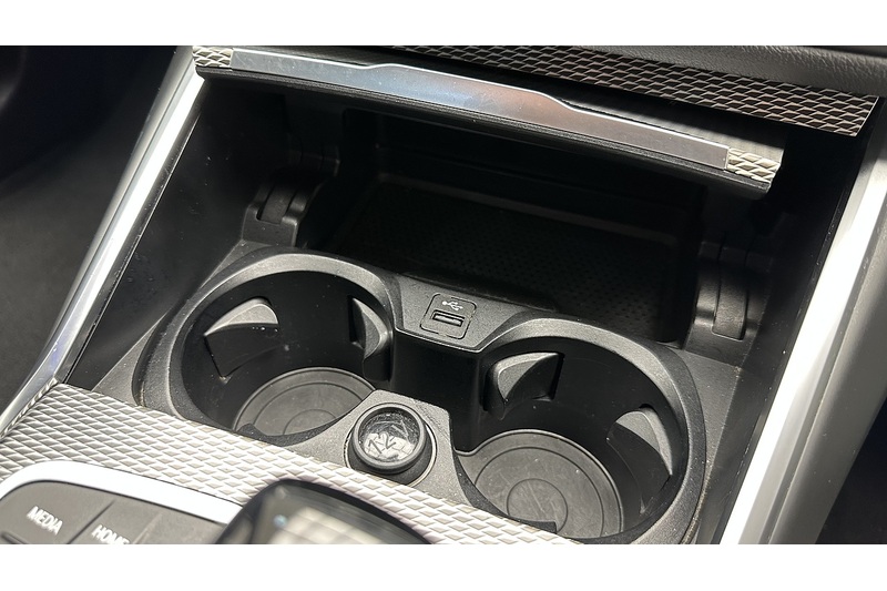 BMW 3 Series 320i M Sport - U3191