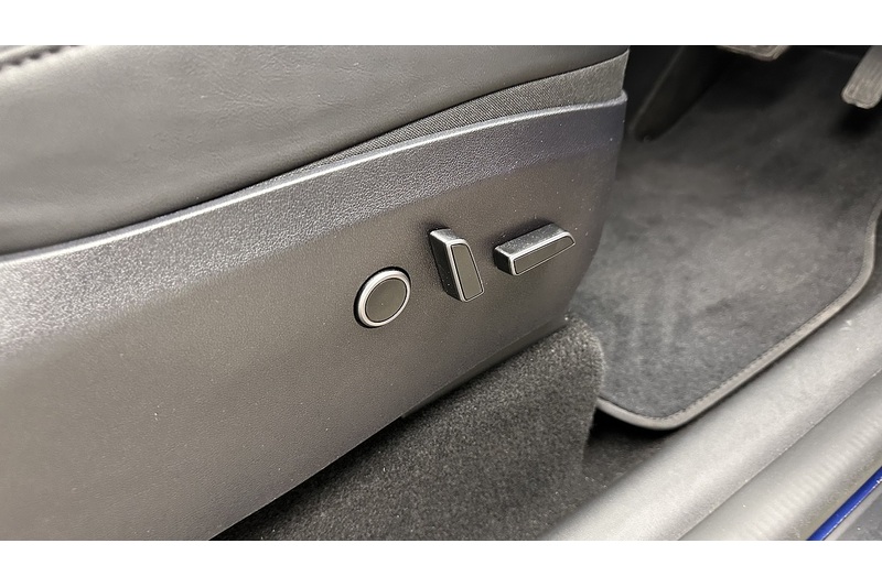 Tesla Model Y  - U3198