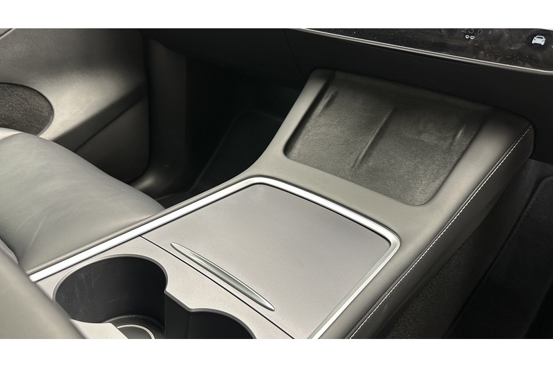 Tesla Model Y  - U3198