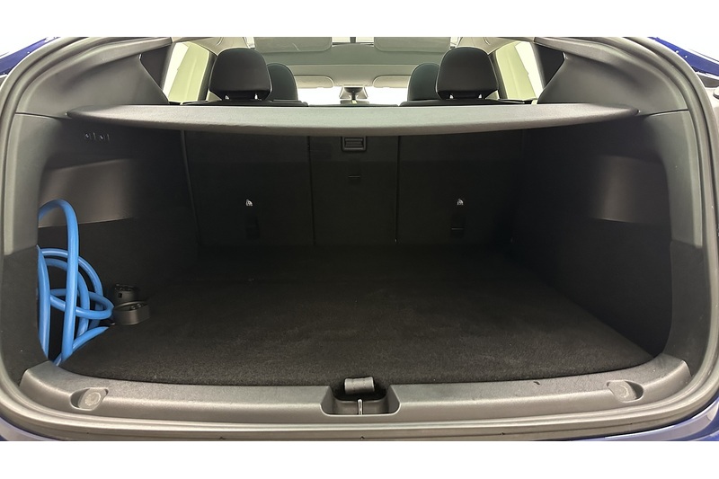 Tesla Model Y  - U3198