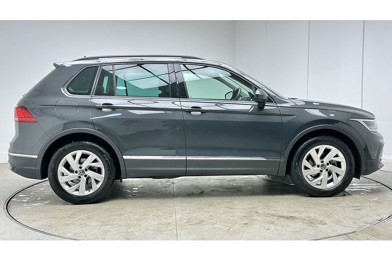 Volkswagen Tiguan TSI Life - U3200