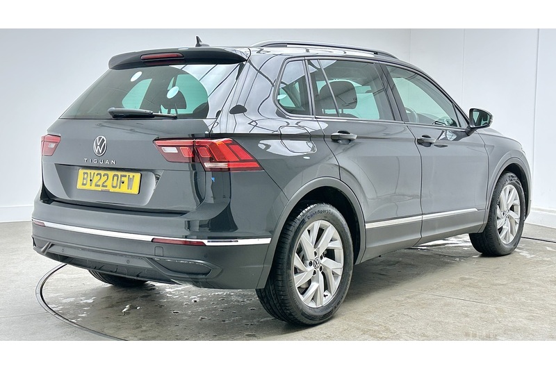 Volkswagen Tiguan TSI Life - U3200