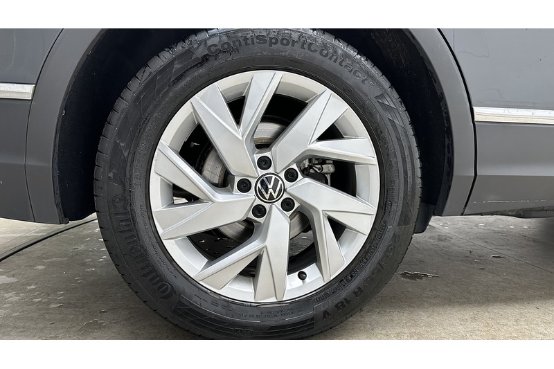 Volkswagen Tiguan TSI Life - U3200