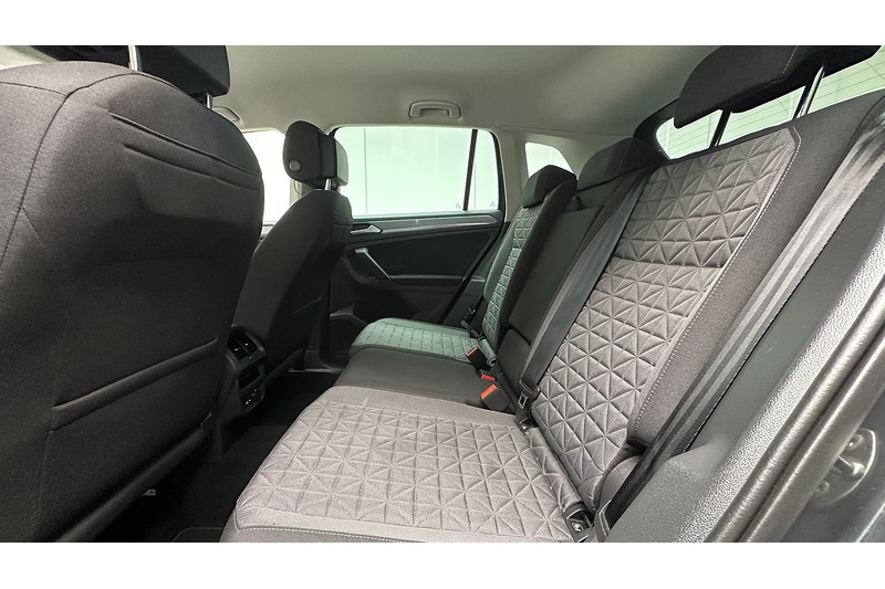 Volkswagen Tiguan TSI Life - U3200