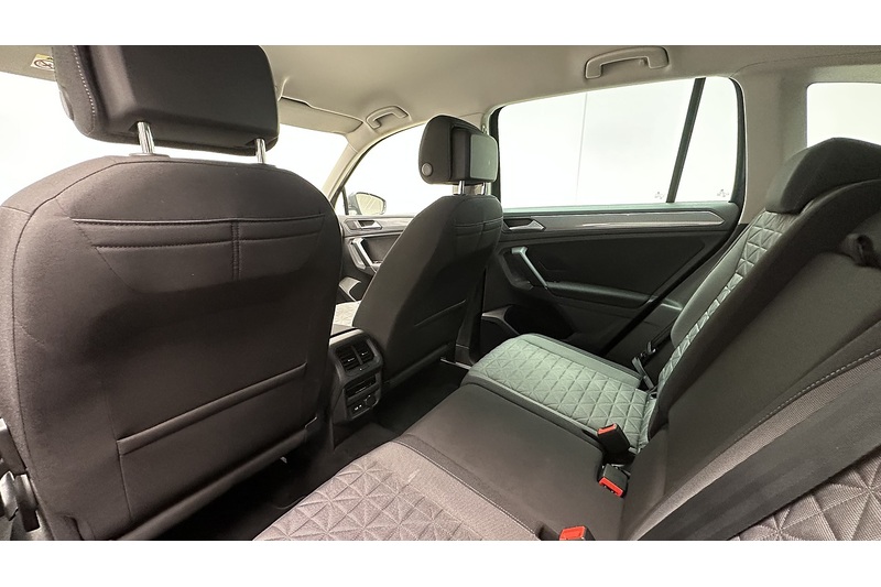 Volkswagen Tiguan TSI Life - U3200