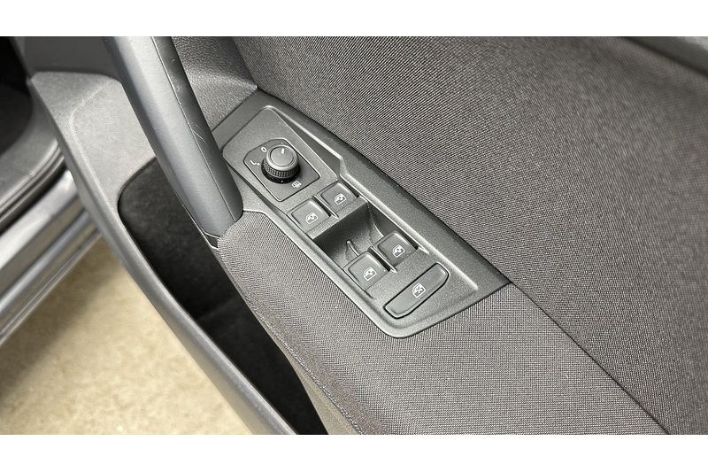 Volkswagen Tiguan TSI Life - U3200