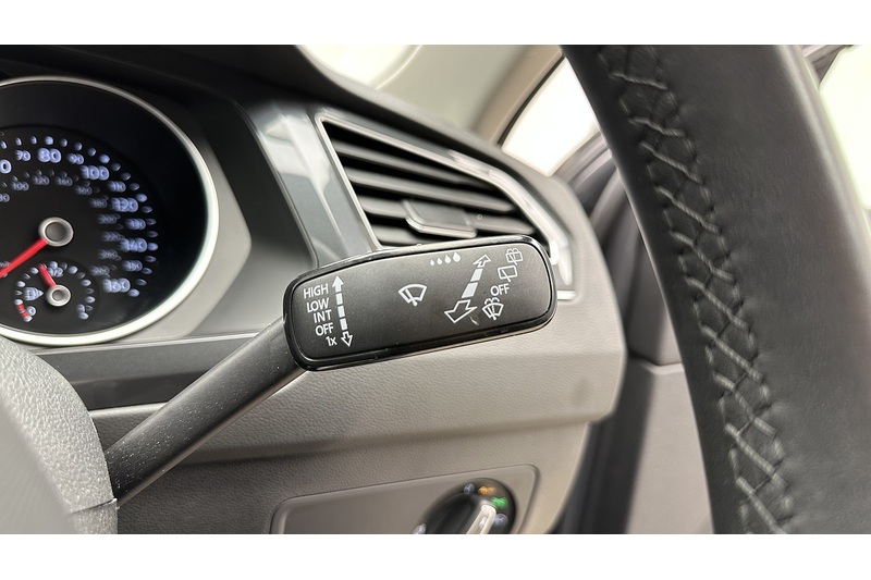 Volkswagen Tiguan TSI Life - U3200