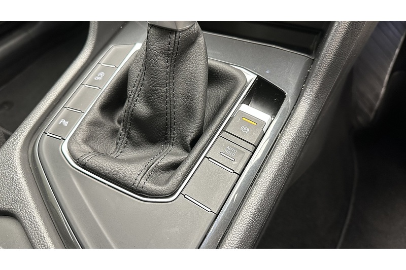 Volkswagen Tiguan TSI Life - U3200