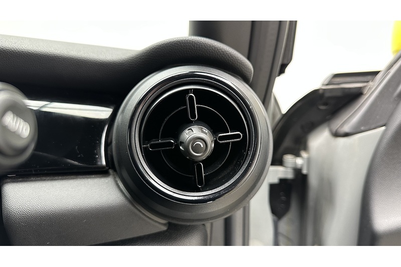 MINI Electric Hatch Cooper SE Level 2 - U3216
