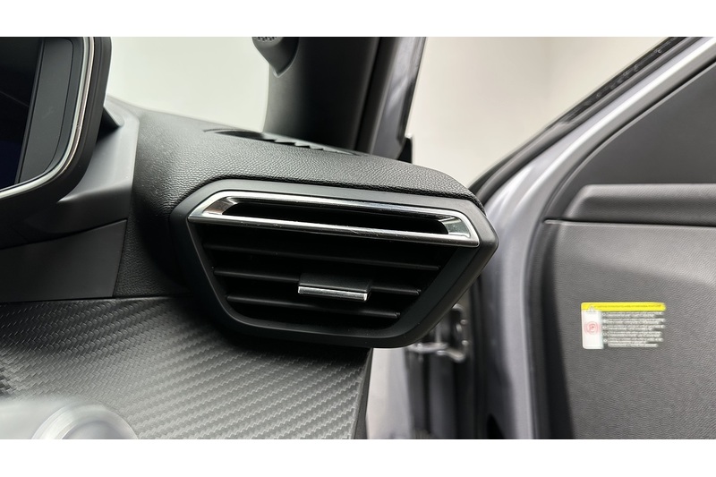 Peugeot E-2008 GT - U3225