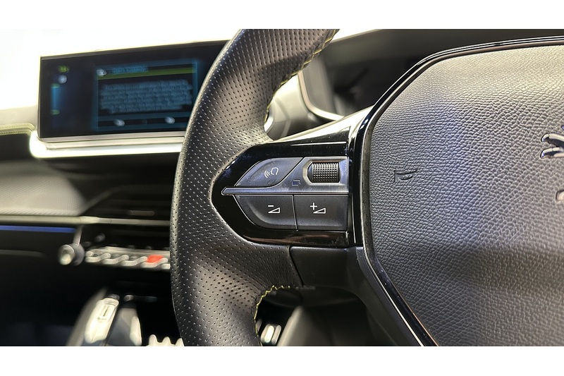 Peugeot E-2008 GT - U3225