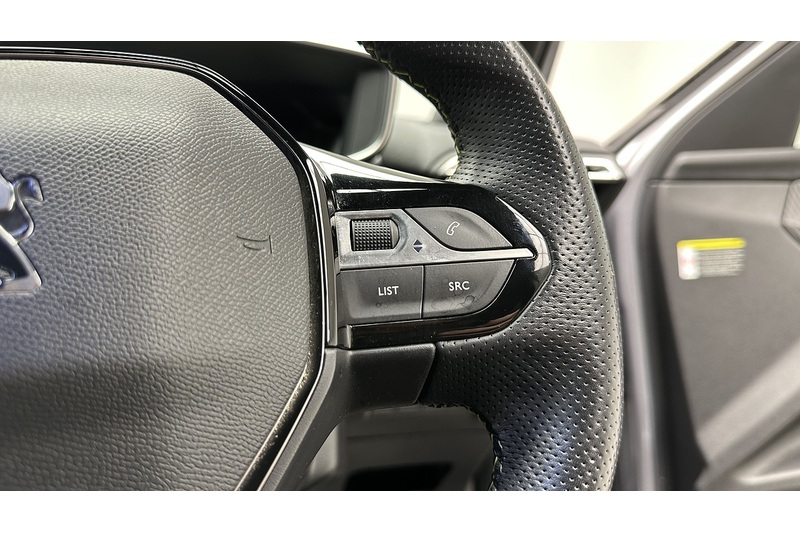 Peugeot E-2008 GT - U3225