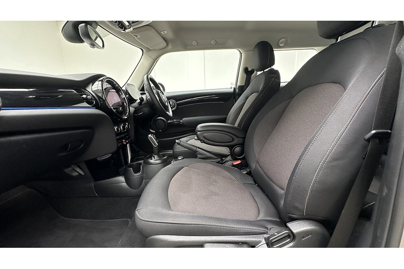 MINI Hatch Cooper Classic - U3227