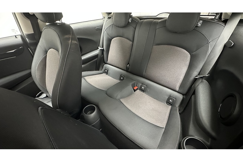 MINI Hatch Cooper Classic - U3227