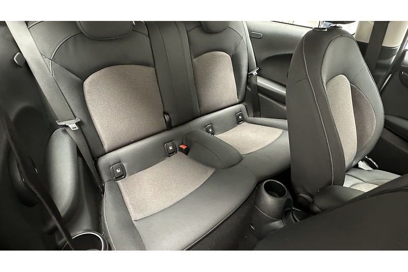 MINI Hatch Cooper Classic - U3227