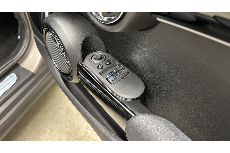 MINI Hatch Cooper Classic - U3227