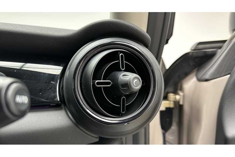 MINI Hatch Cooper Classic - U3227