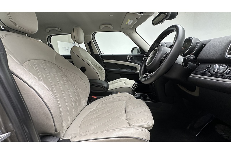 MINI Countryman Cooper D Exclusive - U3228