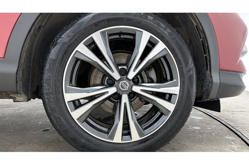 Nissan Qashqai DIG-T N-Connecta - U3236