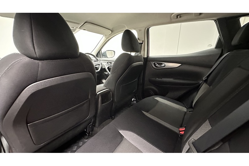 Nissan Qashqai DIG-T N-Connecta - U3236