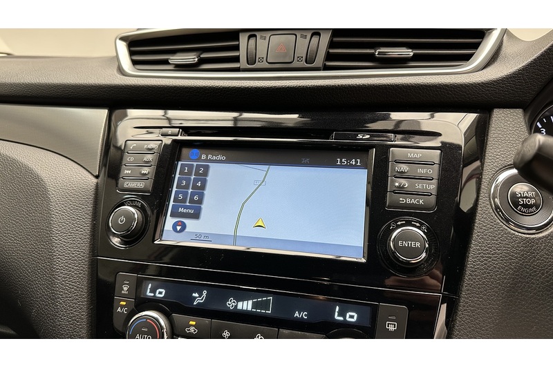 Nissan Qashqai DIG-T N-Connecta - U3236