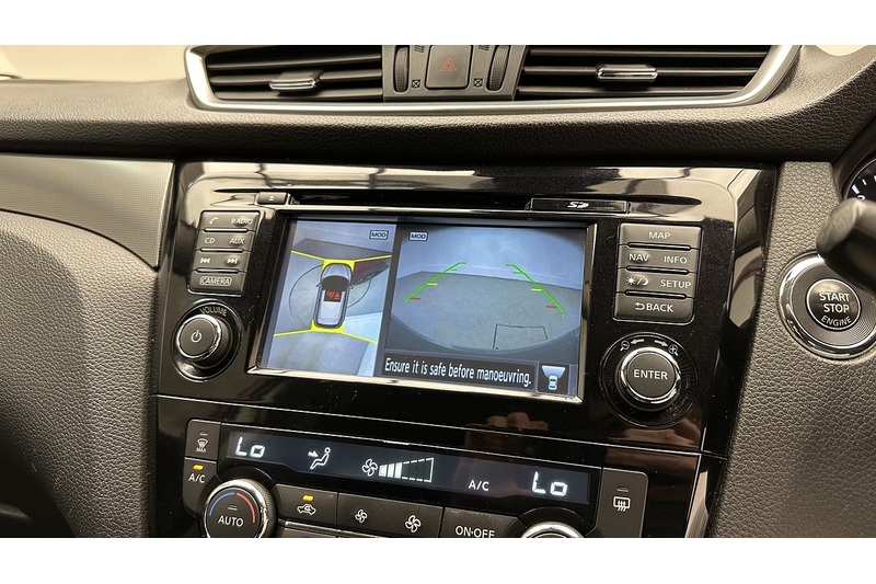 Nissan Qashqai DIG-T N-Connecta - U3236