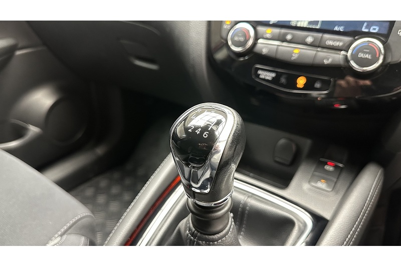 Nissan Qashqai DIG-T N-Connecta - U3236