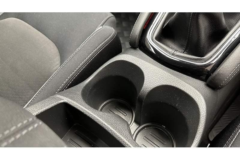 Nissan Qashqai DIG-T N-Connecta - U3236