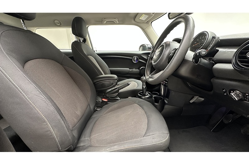 MINI Hatch Cooper Classic - U3238