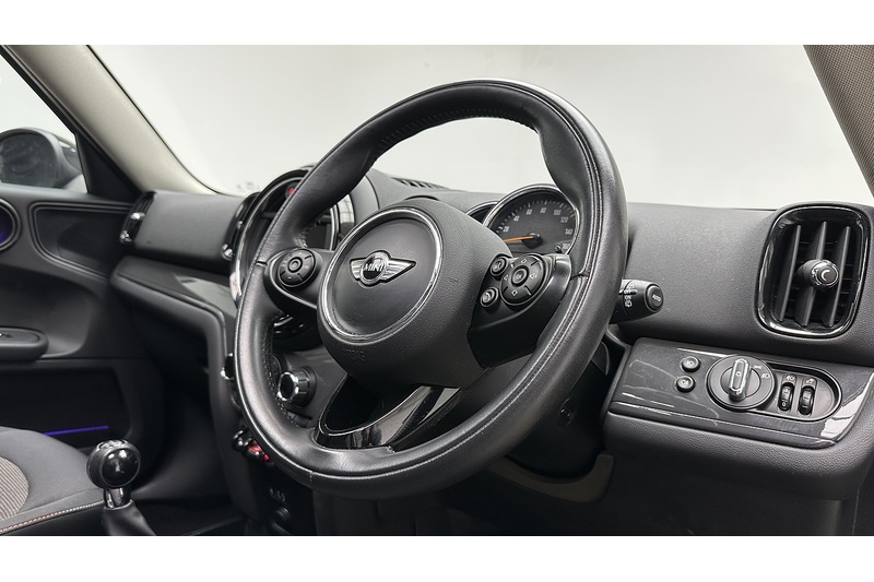 MINI Countryman Cooper - U3239