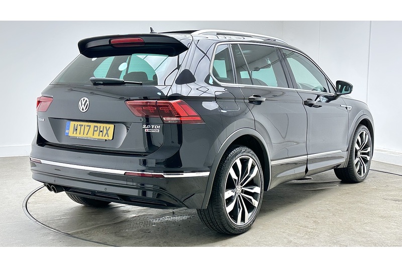 Volkswagen Tiguan TDI BlueMotion Tech R-Line - U3247