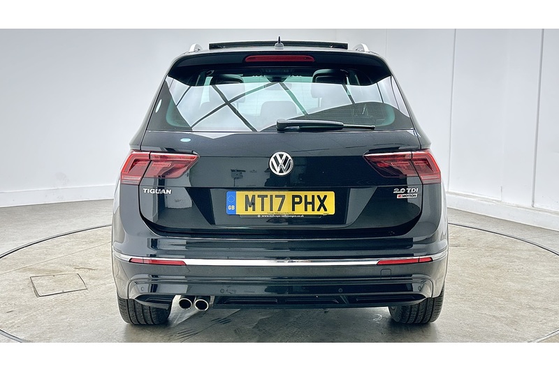 Volkswagen Tiguan TDI BlueMotion Tech R-Line - U3247