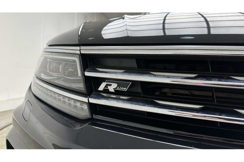 Volkswagen Tiguan TDI BlueMotion Tech R-Line - U3247