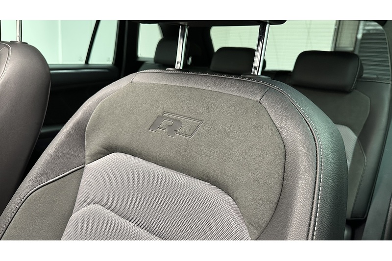 Volkswagen Tiguan TDI BlueMotion Tech R-Line - U3247