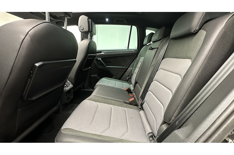 Volkswagen Tiguan TDI BlueMotion Tech R-Line - U3247