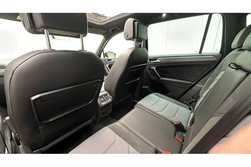 Volkswagen Tiguan TDI BlueMotion Tech R-Line - U3247
