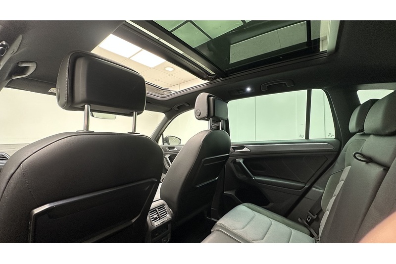 Volkswagen Tiguan TDI BlueMotion Tech R-Line - U3247
