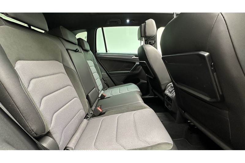 Volkswagen Tiguan TDI BlueMotion Tech R-Line - U3247