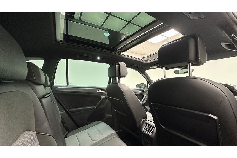 Volkswagen Tiguan TDI BlueMotion Tech R-Line - U3247