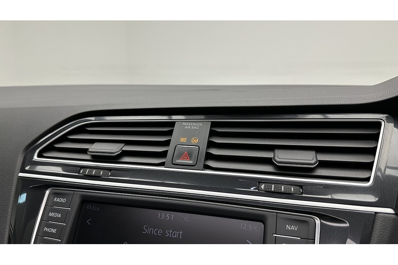 Volkswagen Tiguan TDI BlueMotion Tech R-Line - U3247