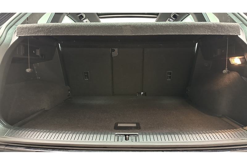 Volkswagen Tiguan TDI BlueMotion Tech R-Line - U3247