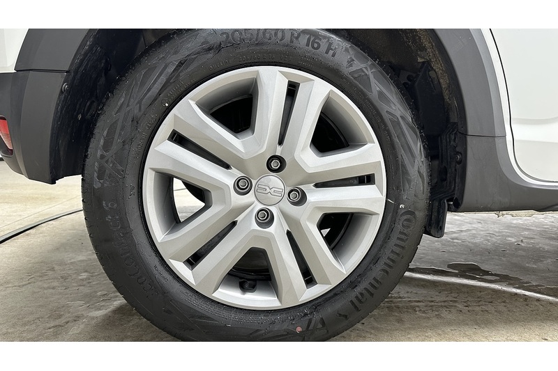 Dacia Sandero Stepway TCe Essential - U3272