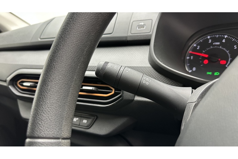Dacia Sandero Stepway TCe Essential - U3272