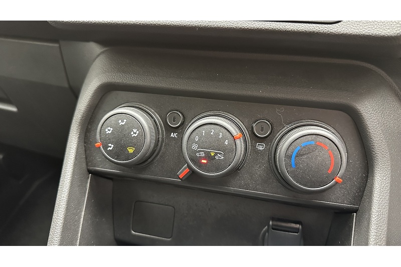 Dacia Sandero Stepway TCe Essential - U3272