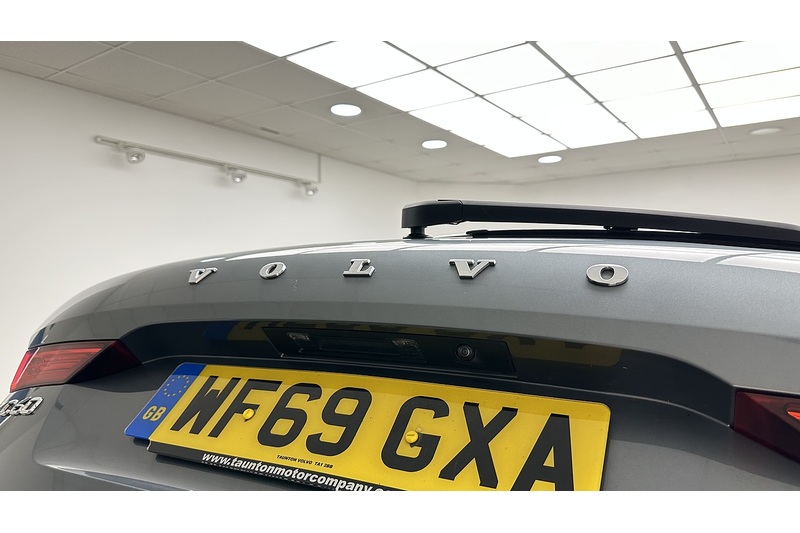 Volvo XC60 B4 MHEV Inscription Pro - U3279