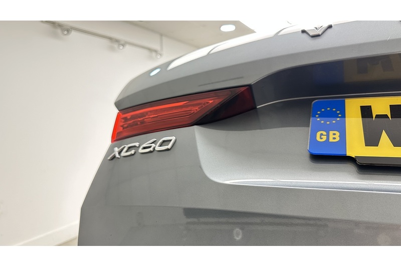 Volvo XC60 B4 MHEV Inscription Pro - U3279