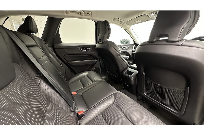 Volvo XC60 B4 MHEV Inscription Pro - U3279