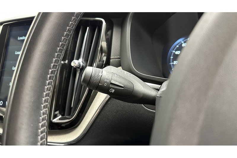 Volvo XC60 B4 MHEV Inscription Pro - U3279