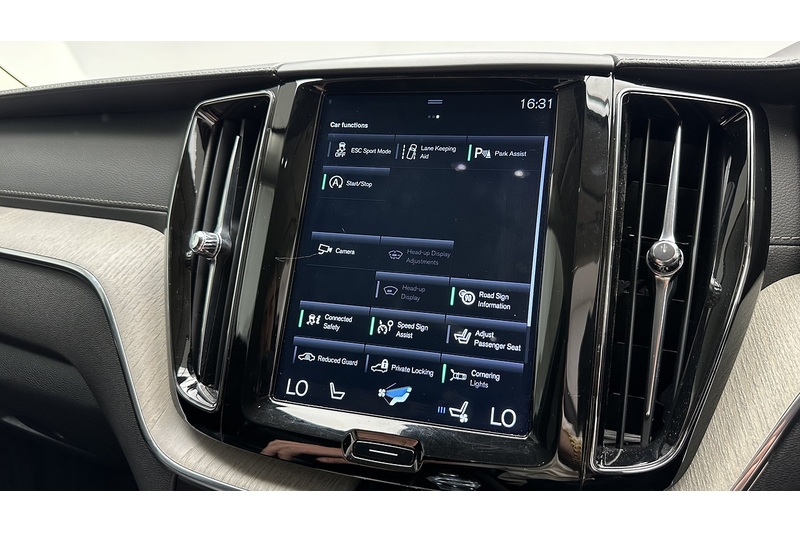 Volvo XC60 B4 MHEV Inscription Pro - U3279