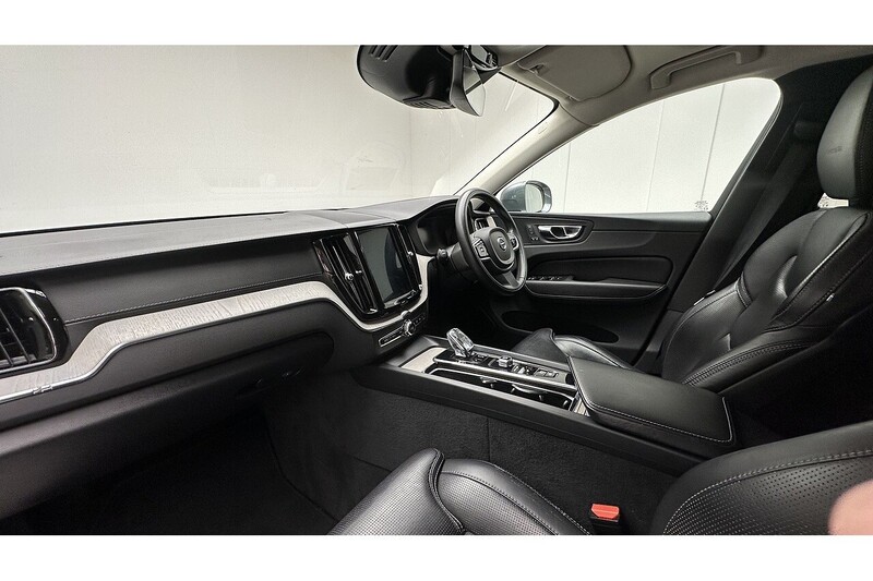 Volvo XC60 B4 MHEV Inscription Pro - U3279